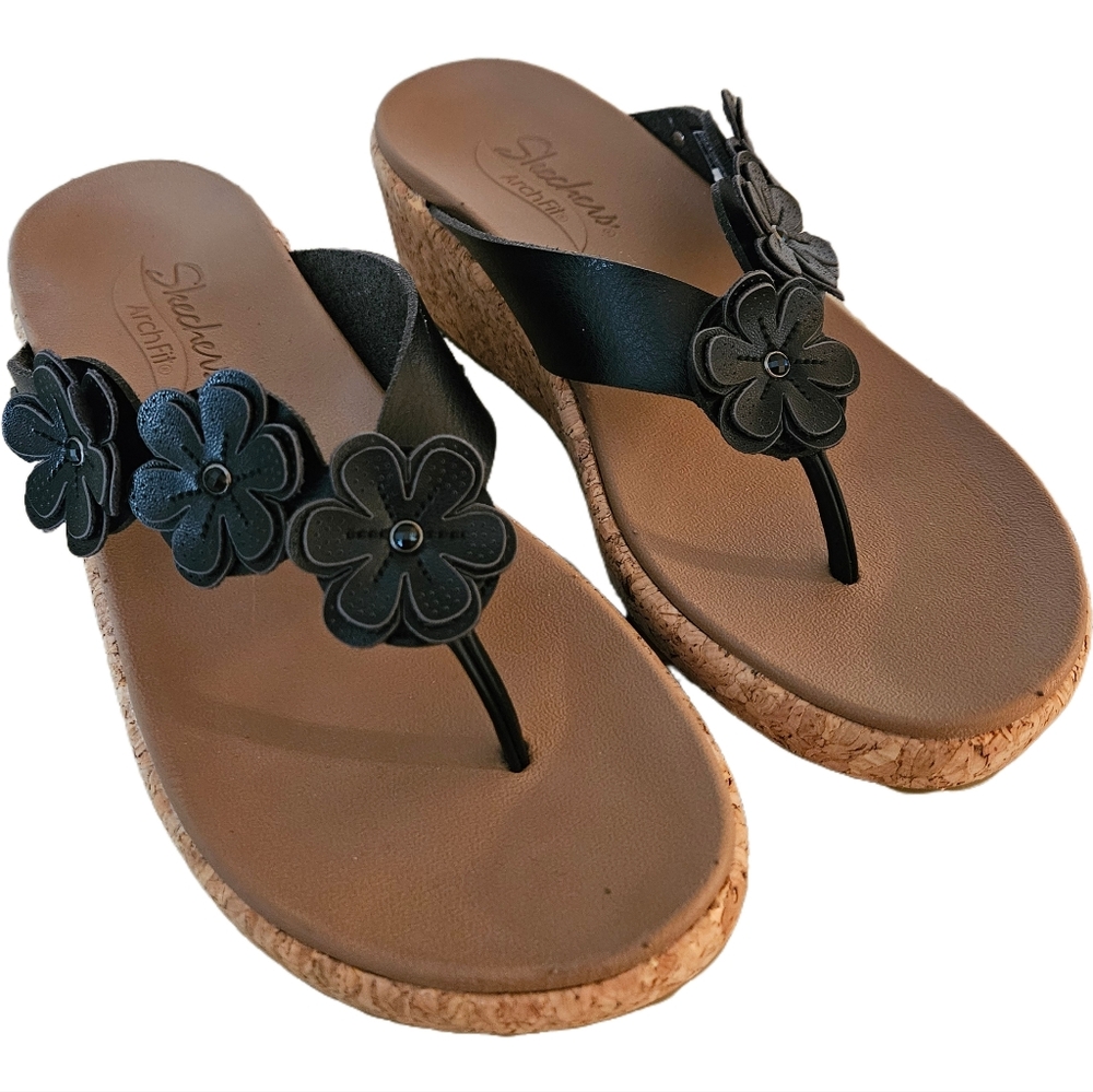 Skechers Cali Wedge Thong Sandals Size 7 NWOB Comfort And Style
